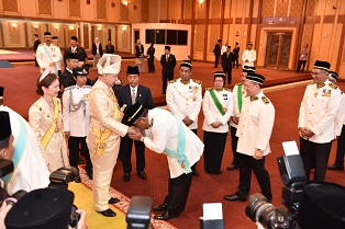 DYMM Sultan Perak Rasmi Mesyuarat Pertama Penggal Kelima Sidang Dun Perak Ke-13