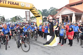 Program Fit Perak@ Perak Tengah Dapat Sambutan Penduduk Setempat