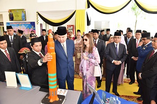 DYMM Sultan Perak Isytihar Mrsm Kuala Kangsar Sebagai MRSM Sultan Azlan Shah
