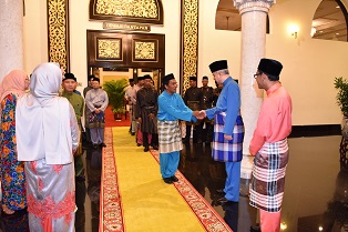 DYMM Paduka Seri Sultan Perak Terima Zakat Perniagaan 14.04 Juta