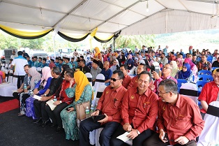YAB Menteri Besar Rasmi Pecah Tanah Projek Pembangunan SMTDR Daerah Kinta