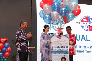 DYMM Permaisuri Perak Rasmi Kongres Ke-40 Persatuan Pediatrik Malaysia