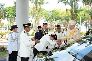 DYMM Paduka Seri Sultan Perak,  Sultan Nazrin Muizzuddin Shah Berkenan Rasmi Mesyuarat Pertama Penggal Kedua Dewan Undangan Negeri (DUN) Ke-14