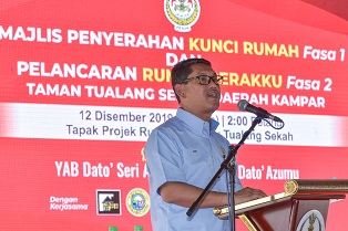 YAB Menteri Besar Perak menyampaikan ucapan semasa Majlis Penyerahan Kunci Rumah Perakku Fasa Satu