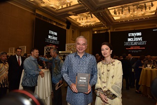 DYMM Paduka Seri Sultan Perak, Sultan Nazrin Muizzuddin Shah Lancar Buku Tulisan Baginda