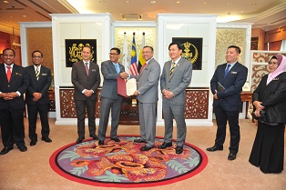 Dato' Ahmad Suaidi Bin Abdul Rahim Dilantik Datuk Bandar Ipoh Yang Baharu