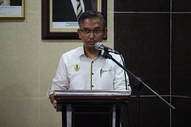 13 Pegawai Dan Kakitangan Pdt Hilir Perak Terima Anugerah Perkhidmatan Cemerlang