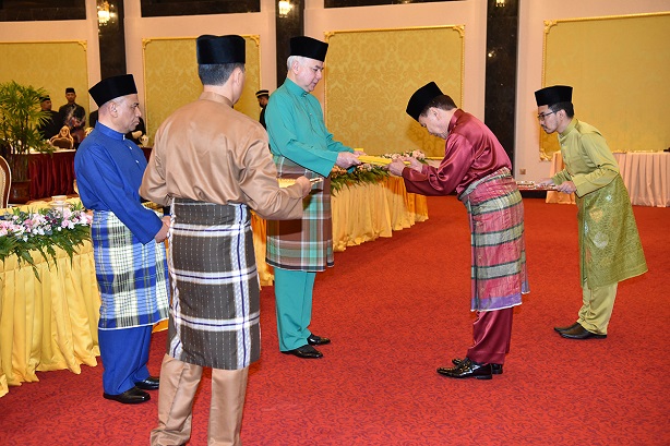 HRH Sultan Of Perak Receives Almost RM1.7 Million In Business Zakat: 1 April 2023