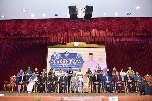 Handing Over Ceremony Of Raya Goodies To Uniformed Bodies 2023: 12 April 2023