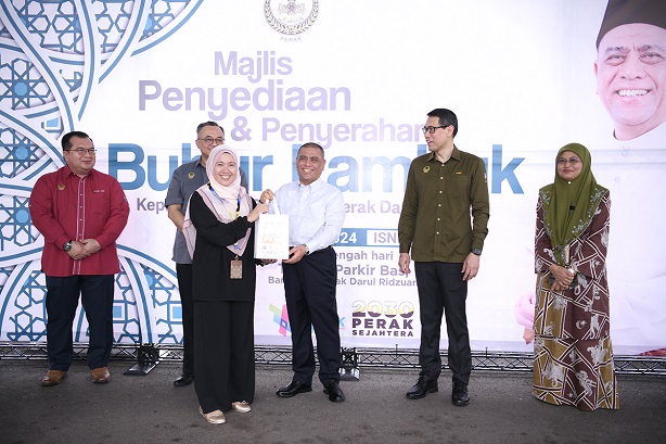 Preparation And Handing Over Ceremony Of Bubur Lambuk To Perak State Secretariat Staff: 1 April 2024