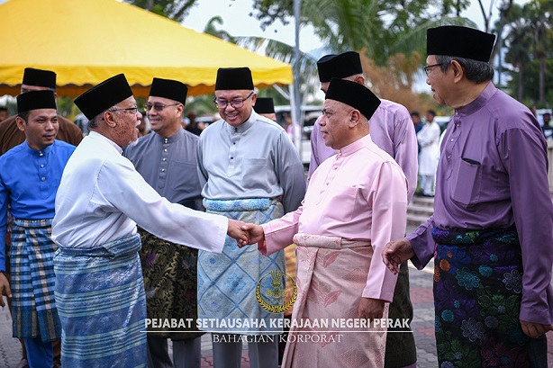 DYMM Paduka Seri Sultan Perak Darul Ridzuan Berkenan Tunai Solat Sunat Aidiladha : 7 Jun 2025