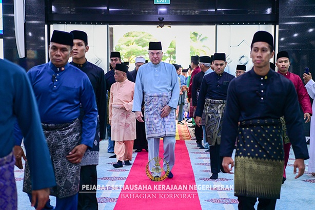 DYMM Paduka Seri Sultan Perak Darul Ridzuan Berkenan Tunai Solat Sunat Dan Santapan Sempena Hari Raya Aidiladha : 27 Mei 2026