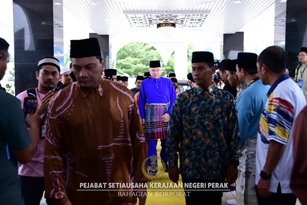 HRH Sultan Of Perak Performs Friday Prayers With Students, Educators In Conjunction With Teachers’ Day Celebration : 15 May 2026